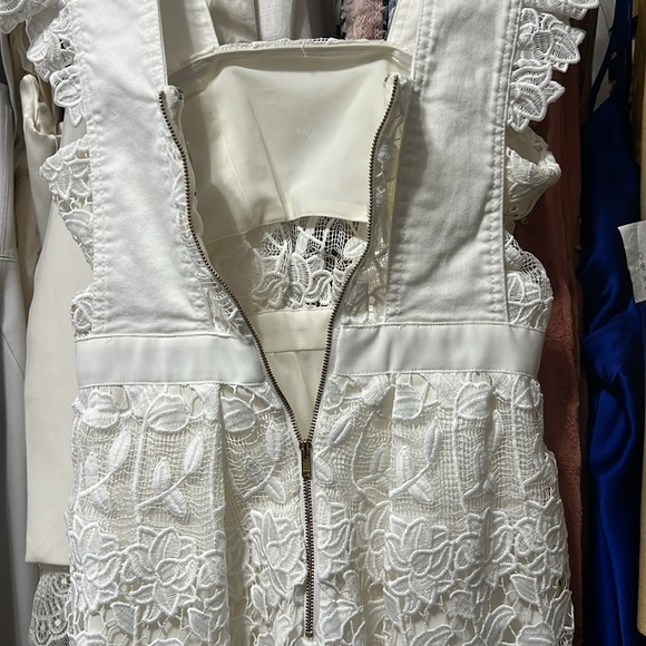 206. SELF-PORTRAIT White Lace Square Neckline Dress 2 - Picture 13 of 17